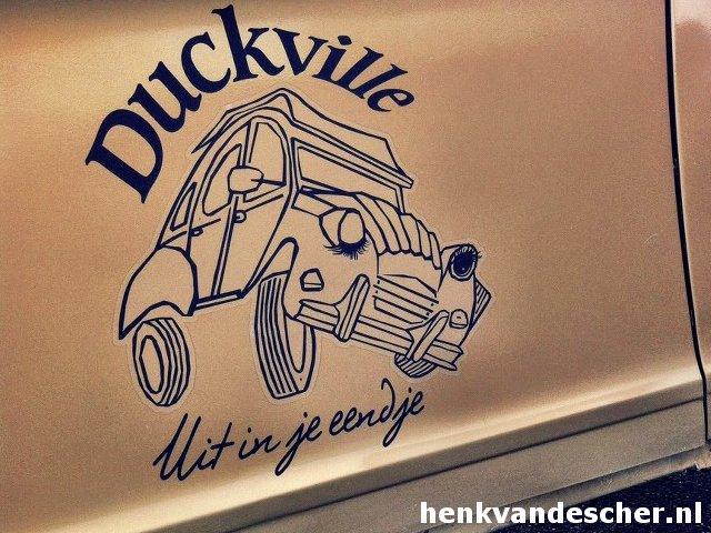 Duckville :: Duckville. Uit in je Eendje