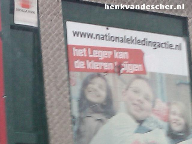 Leger des Heils :: Het leger kan de kleren krijgen