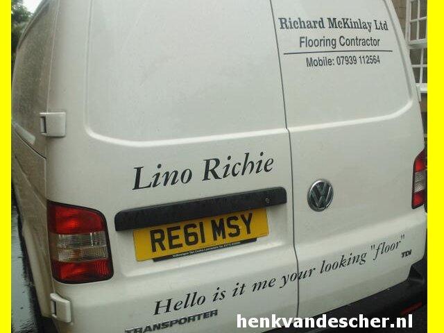 Lino Richie :: Hello is it me you looking 'floor'
