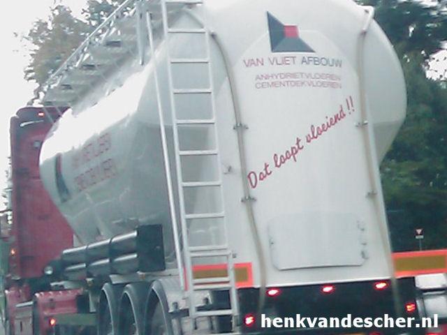 Van Vliet :: Dat loopt vloeiend!